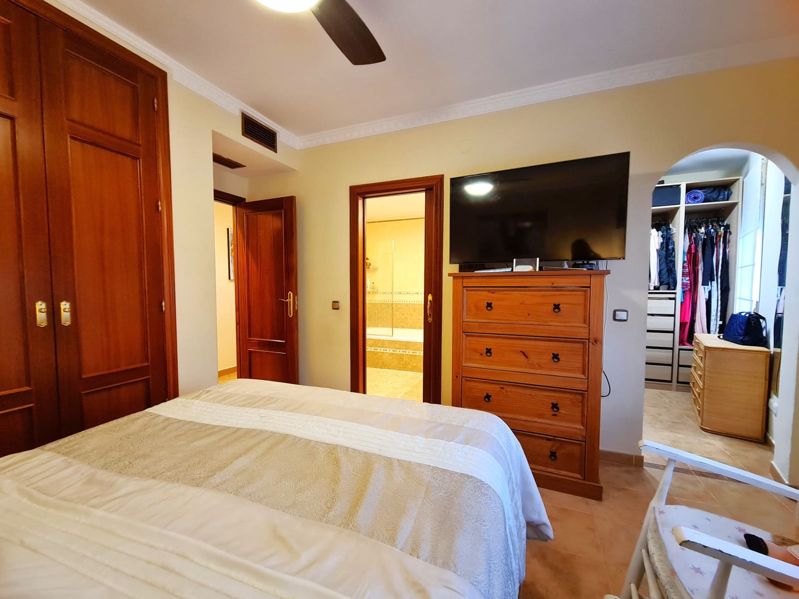 4 sovrum Takvåning till salu i Estepona med garage - 679 000 € (Ref: 9511979)