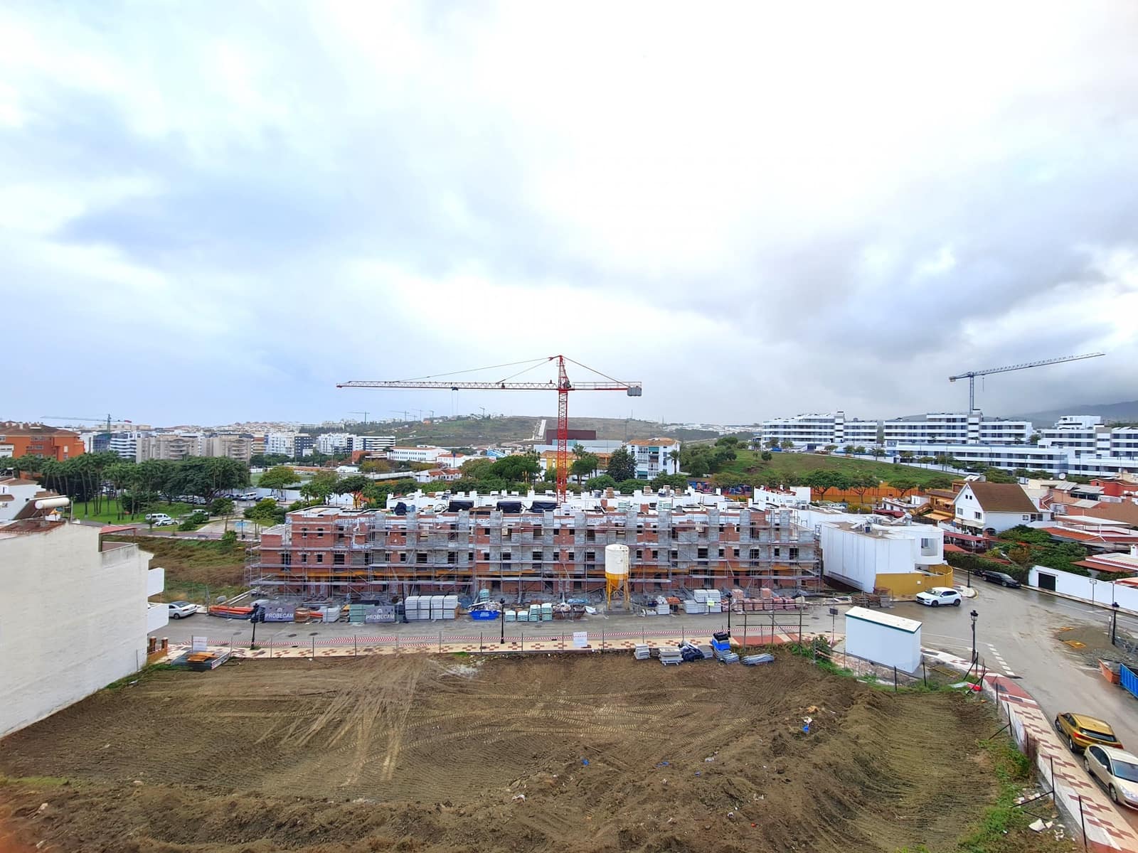 4 sovrum Takvåning till salu i Estepona med garage - 679 000 € (Ref: 9511979)