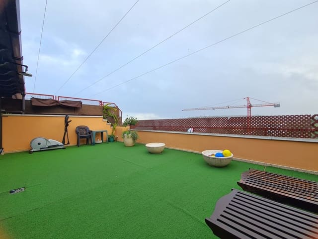 4 sovrum Takvåning till salu i Estepona med garage - 679 000 € (Ref: 9511979)