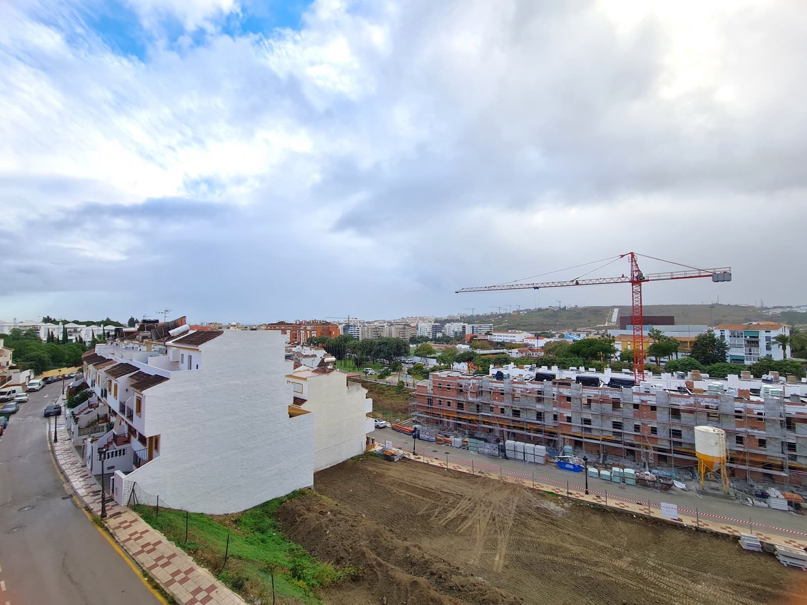 4 sovrum Takvåning till salu i Estepona med garage - 679 000 € (Ref: 9511979)