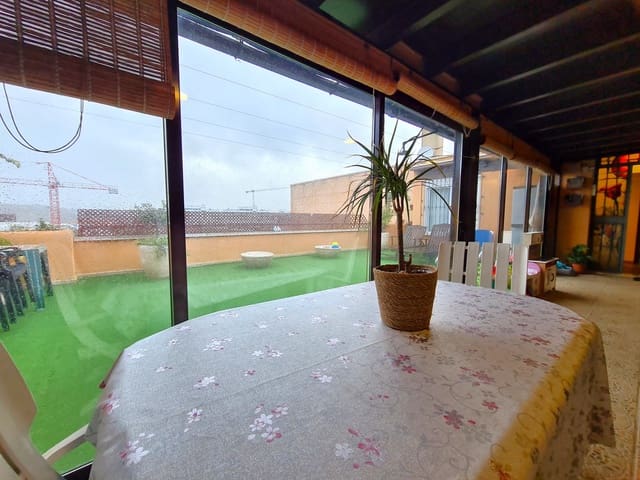 4 sovrum Takvåning till salu i Estepona med garage - 679 000 € (Ref: 9511979)