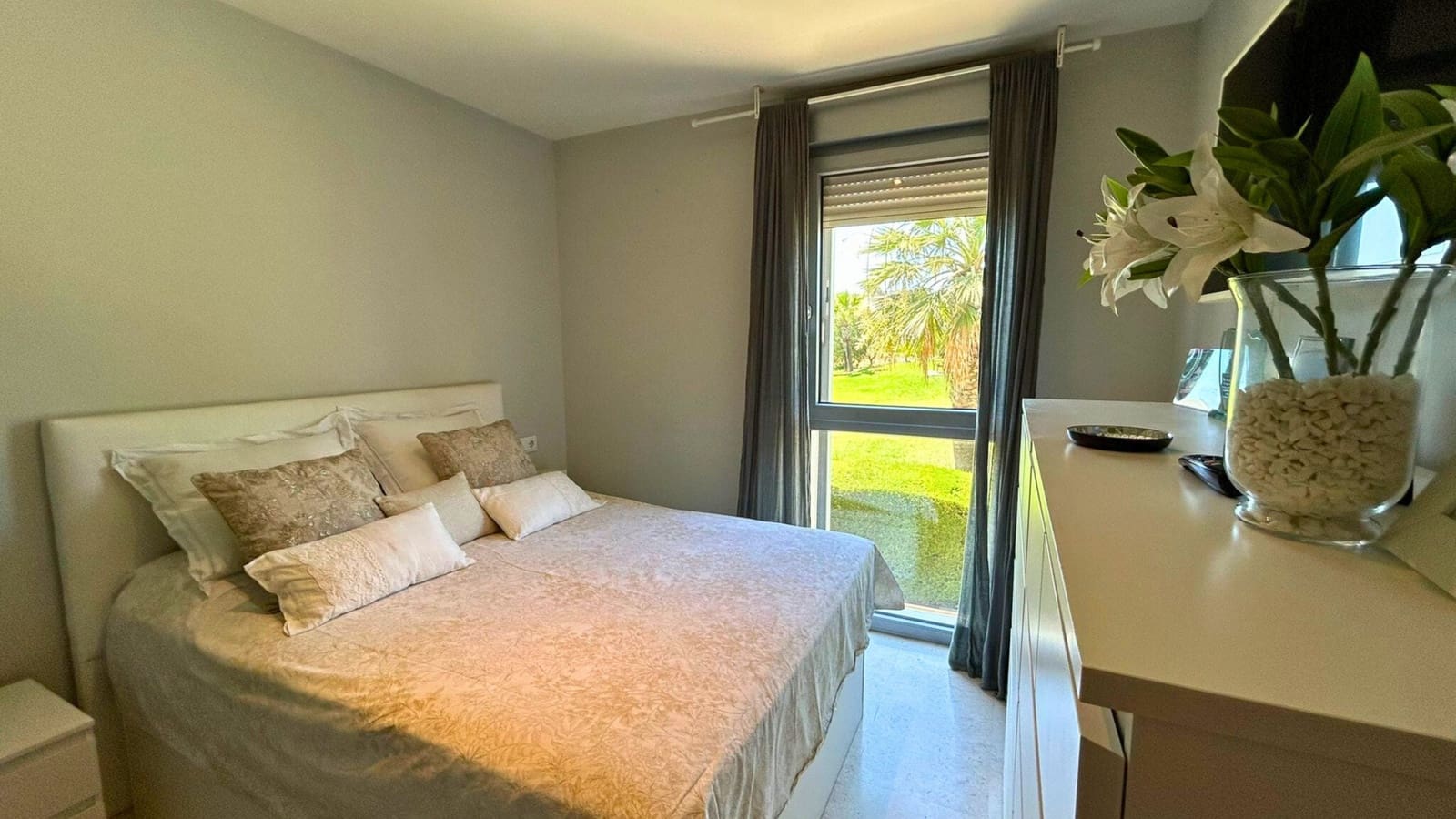 3 chambre Appartement à vendre à La Duquesa / Puerto de la Duquesa avec piscine garage - 429 000 € (Ref: 9540898)