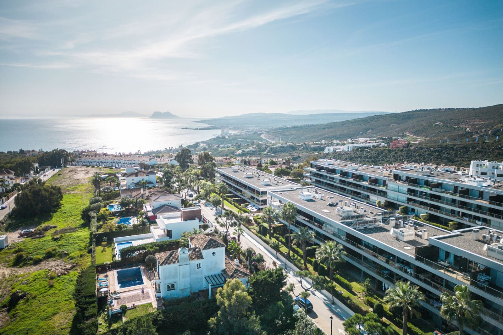 3 chambre Appartement à vendre à La Duquesa / Puerto de la Duquesa avec piscine garage - 429 000 € (Ref: 9540898)