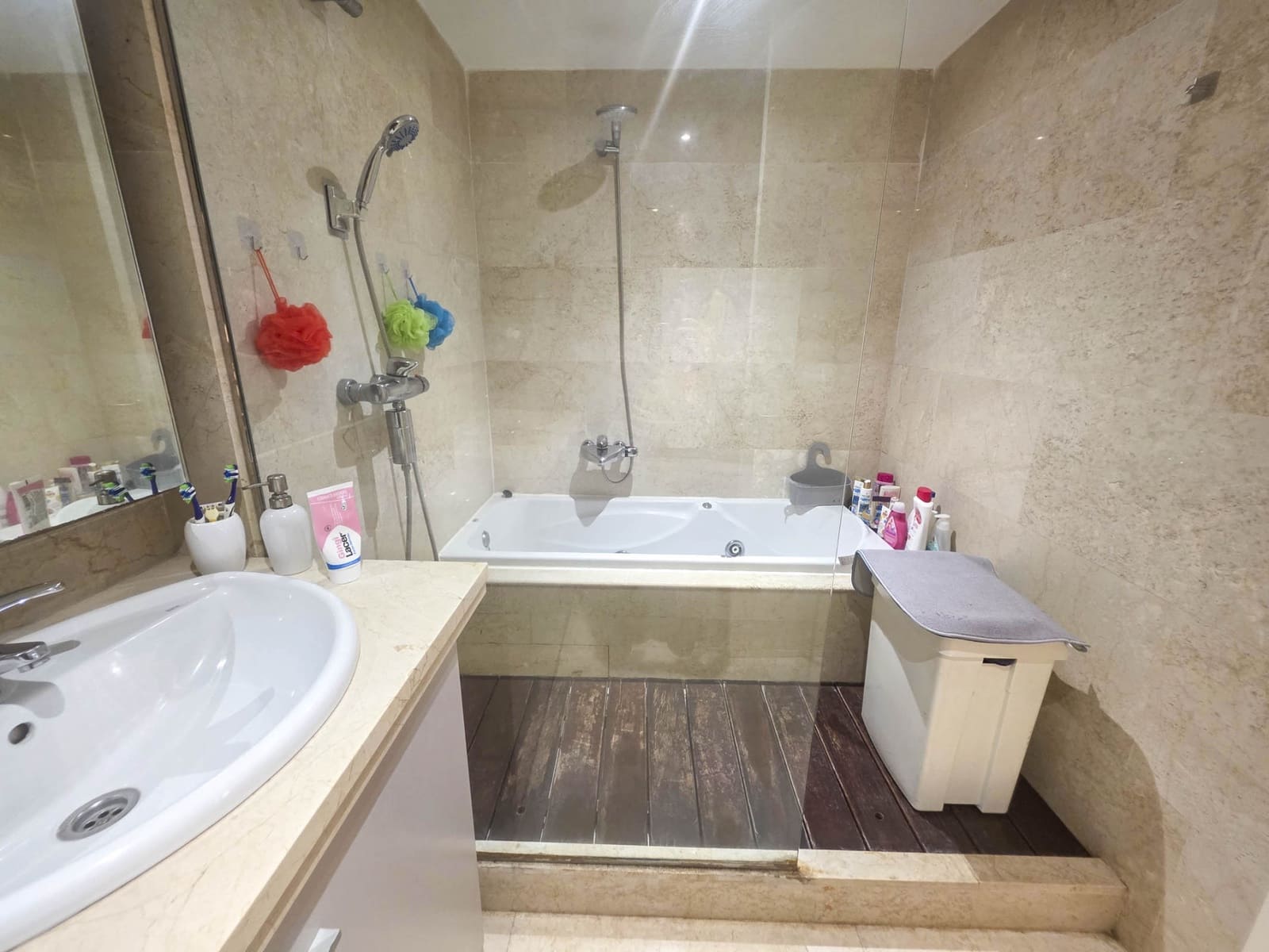 3 bedroom Apartment for sale in La Duquesa / Puerto de la Duquesa with pool garage - € 429,000 (Ref: 9540898)