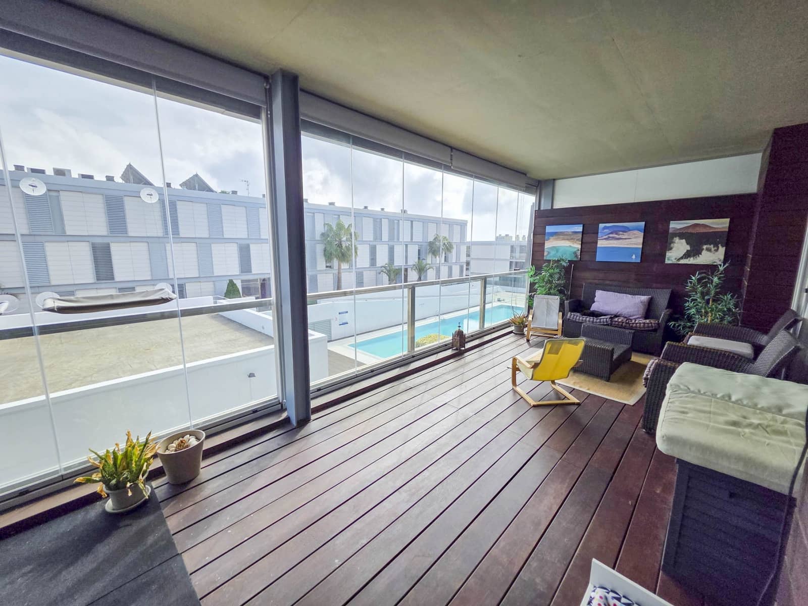 3 bedroom Apartment for sale in La Duquesa / Puerto de la Duquesa with pool garage - € 429,000 (Ref: 9540898)