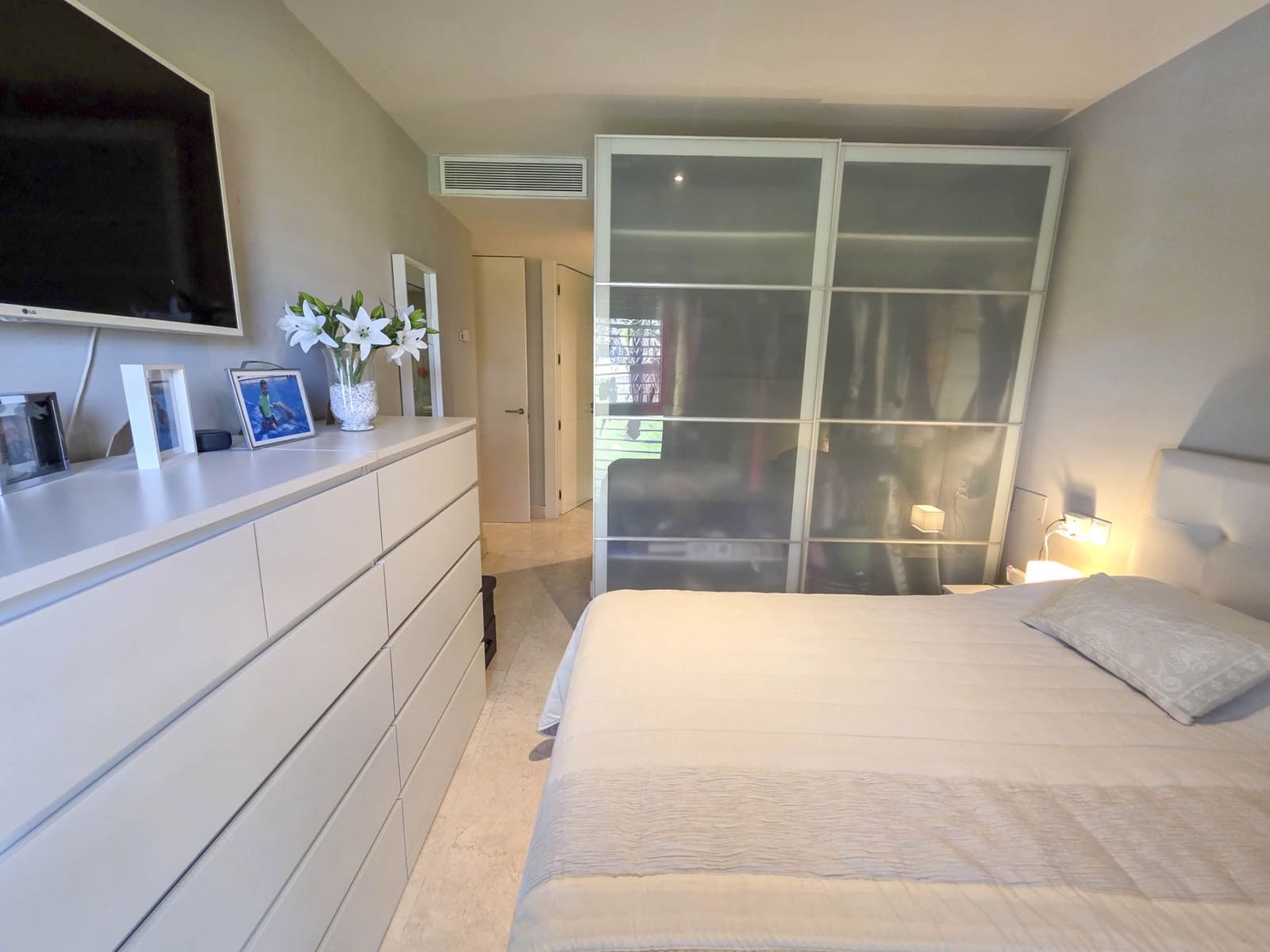 3 bedroom Apartment for sale in La Duquesa / Puerto de la Duquesa with pool garage - € 429,000 (Ref: 9540898)