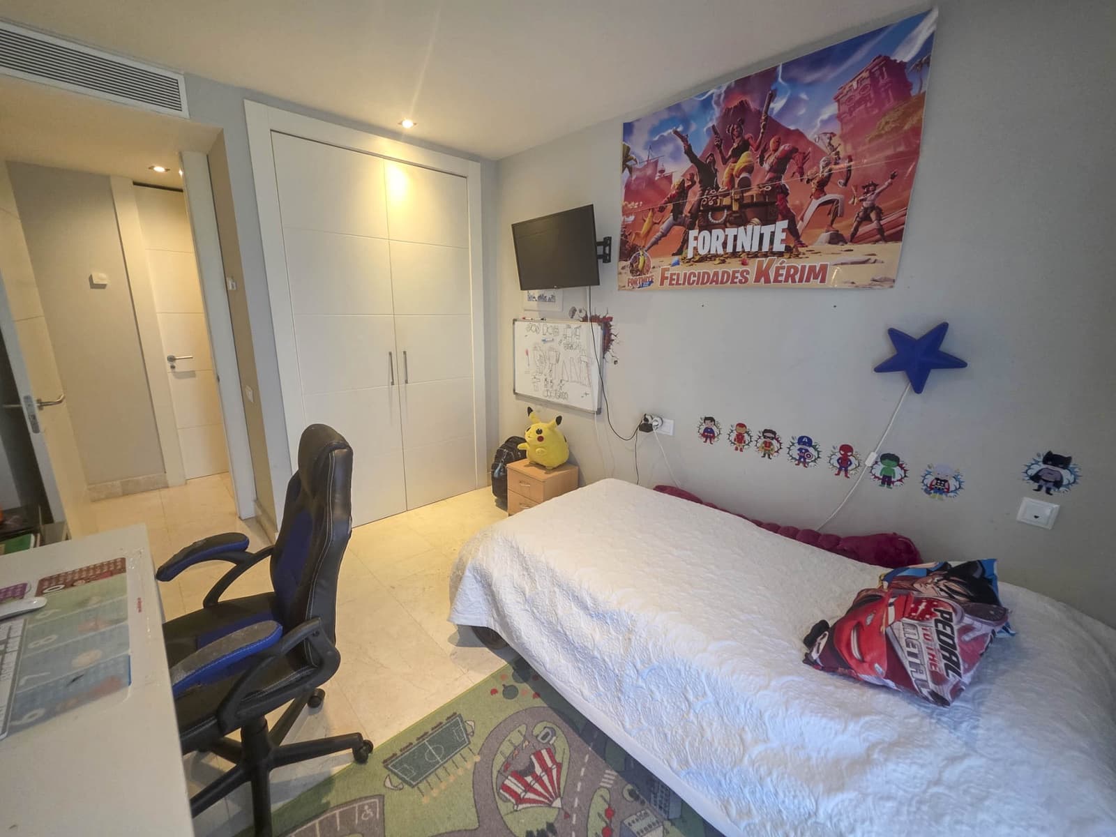 3 bedroom Apartment for sale in La Duquesa / Puerto de la Duquesa with pool garage - € 429,000 (Ref: 9540898)