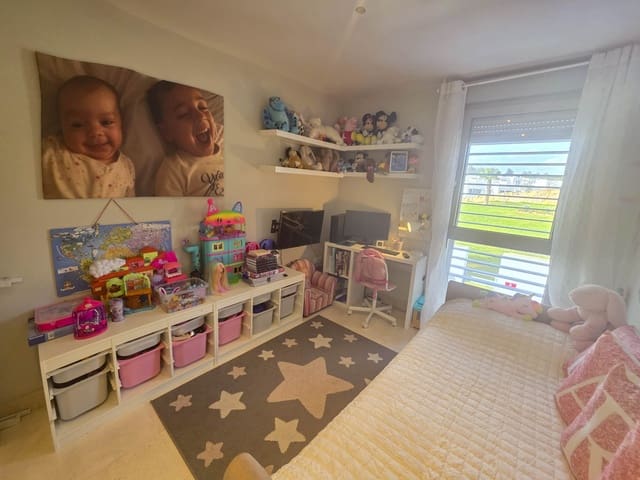 3 makuuhuone Huoneisto myytävänä paikassa La Duquesa / Puerto de la Duquesa, Manilva mukana uima-altaan 
autotalli - 429 000 € (Ref: 9540898)