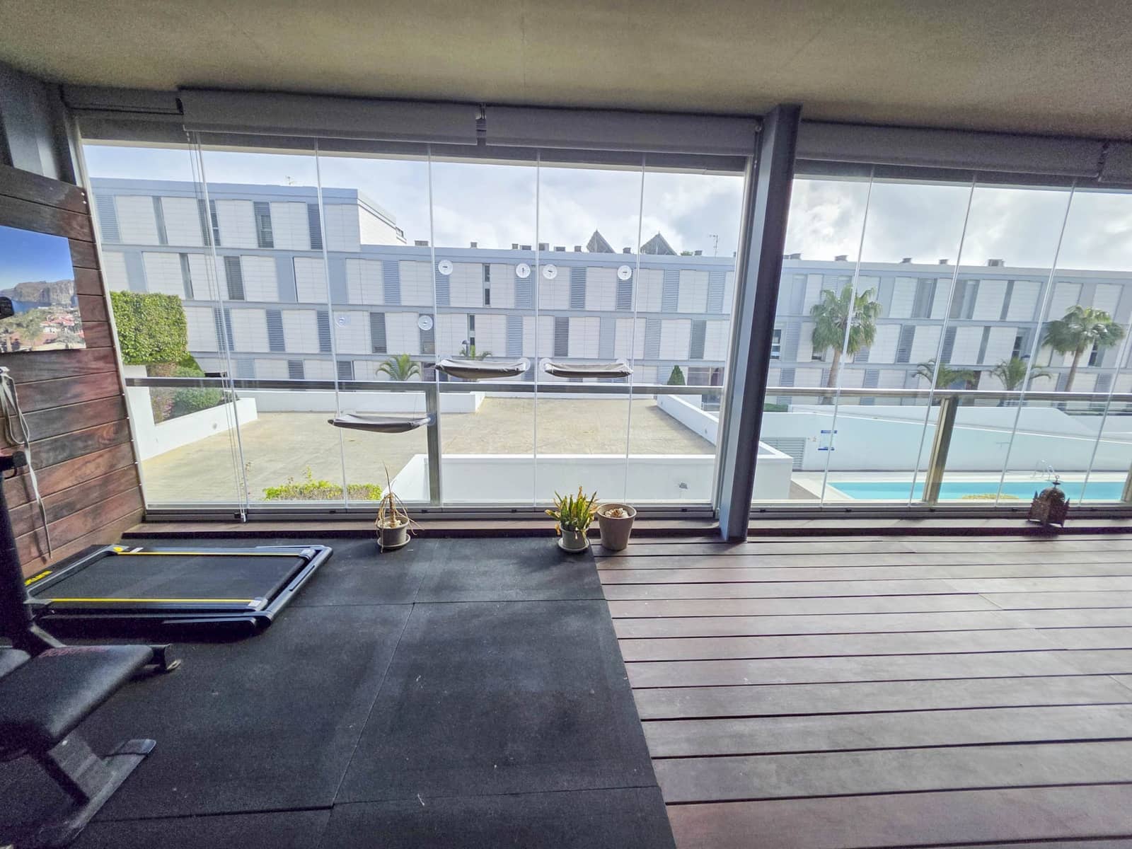 3 bedroom Apartment for sale in La Duquesa / Puerto de la Duquesa with pool garage - € 429,000 (Ref: 9540898)