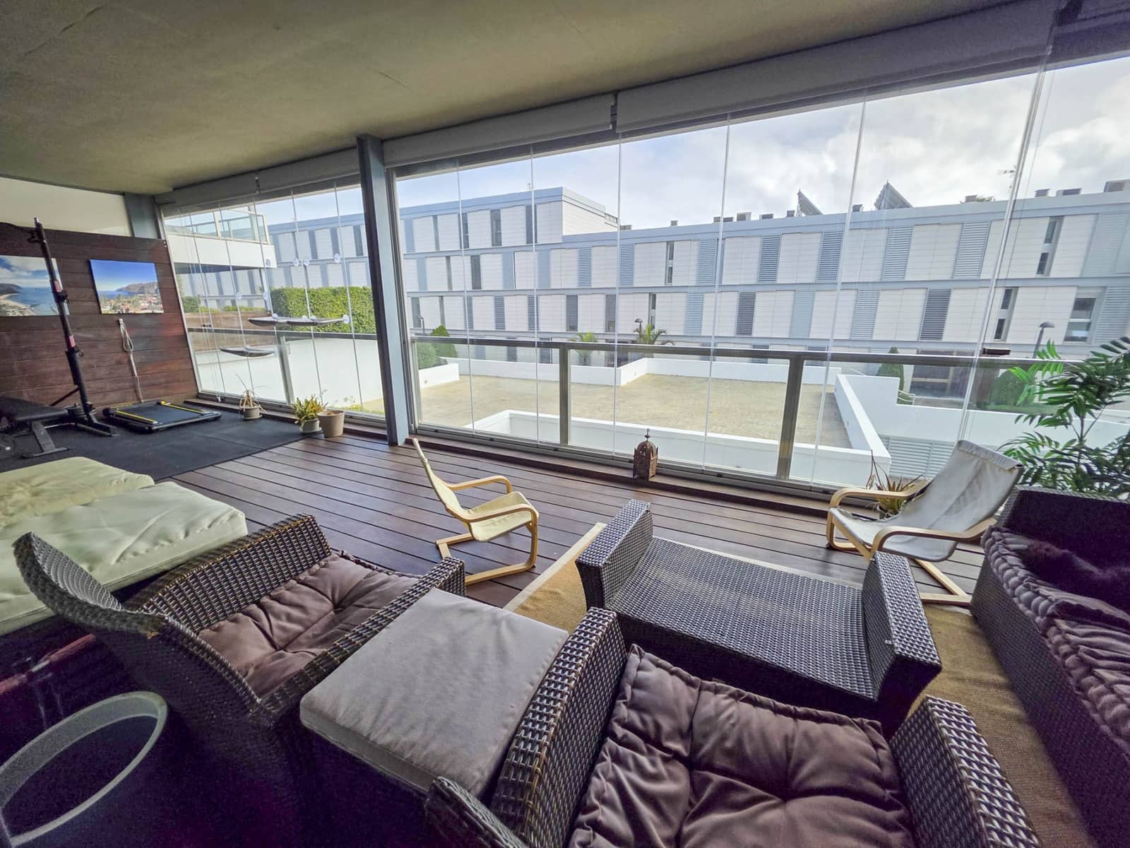 3 bedroom Apartment for sale in La Duquesa / Puerto de la Duquesa with pool garage - € 429,000 (Ref: 9540898)