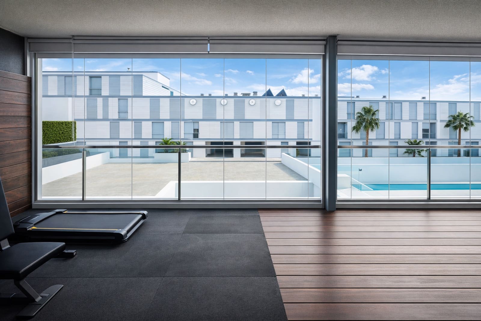 3 slaapkamer Appartement te koop in La Duquesa / Puerto de la Duquesa met zwembad garage - € 429.000 (Ref: 9540898)