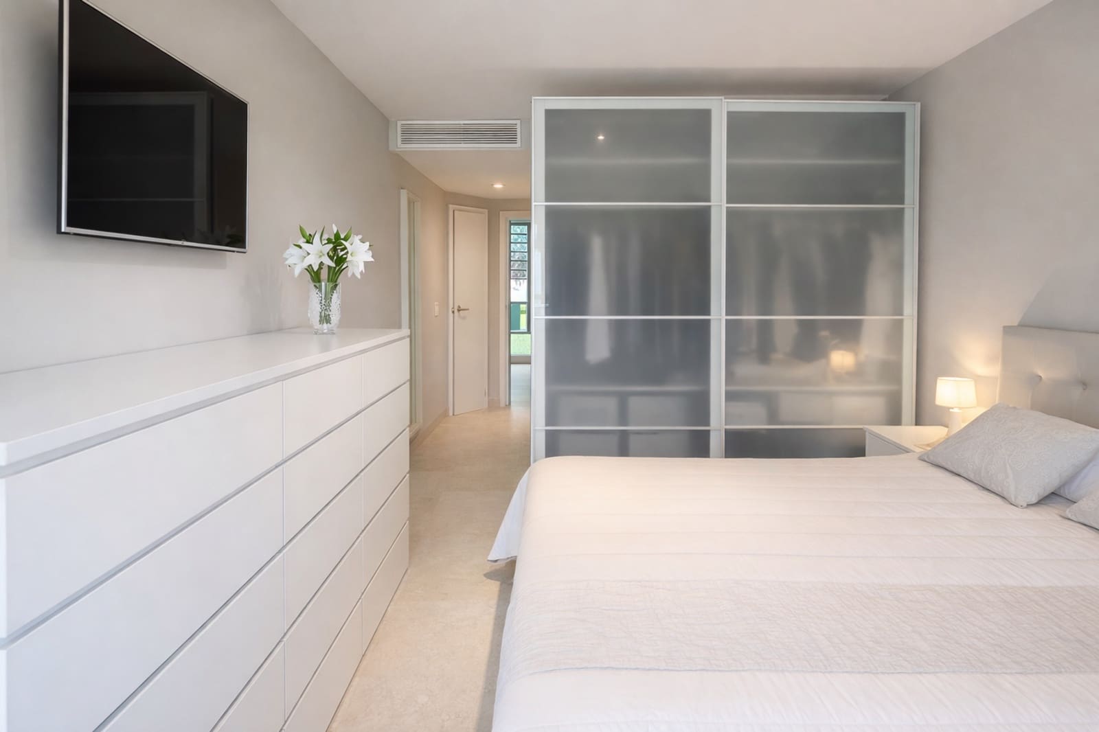 3 slaapkamer Appartement te koop in La Duquesa / Puerto de la Duquesa met zwembad garage - € 429.000 (Ref: 9540898)