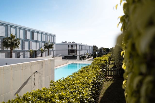 3 sypialnia Apartament na sprzedaż w La Duquesa / Puerto de la Duquesa, Manilva z basenem garażem - 359 000 € (Ref: 9540898)