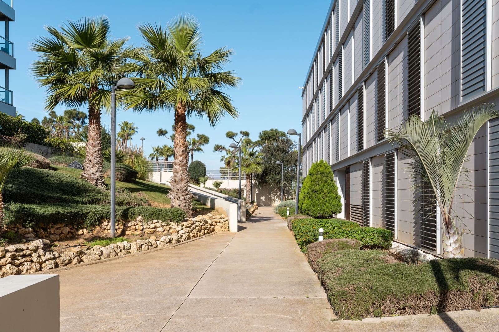 3 bedroom Apartment for sale in La Duquesa / Puerto de la Duquesa with pool garage - € 345,000 (Ref: 9540898)