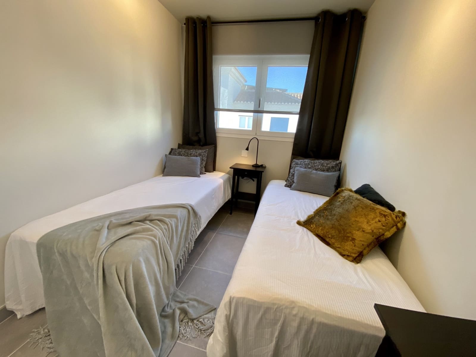 3 bedroom Apartment for sale in Estepona with pool garage - € 630,000 (Ref: 9540900)