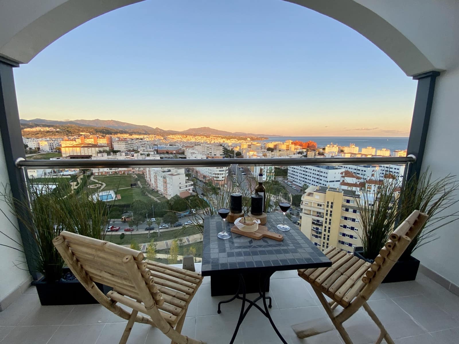 3 bedroom Apartment for sale in Estepona with pool garage - € 630,000 (Ref: 9540900)