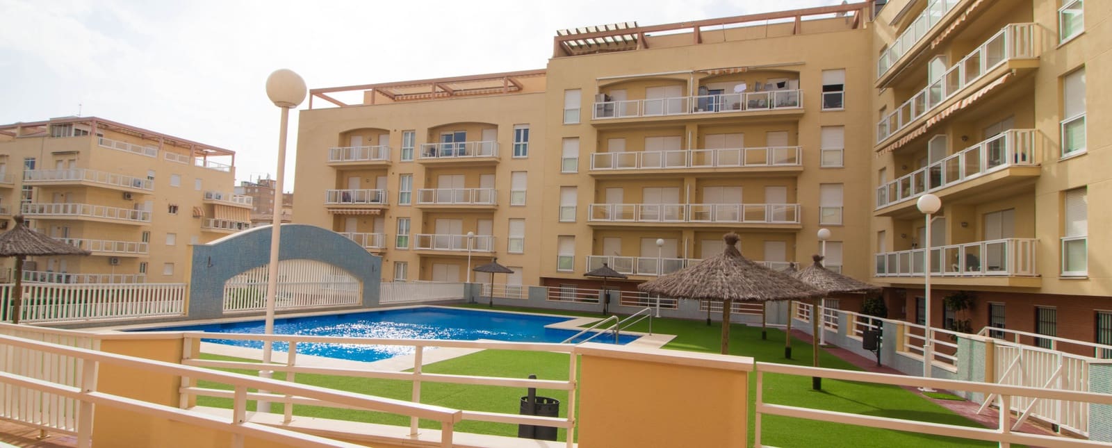 3 bedroom Apartment for sale in San Luis de Sabinillas with pool - € 291,000 (Ref: 9551034)