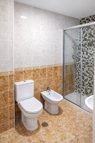 3 sovrum Lägenhet till salu i San Luis de Sabinillas, Manilva med pool - 291 000 € (Ref: 9551034)