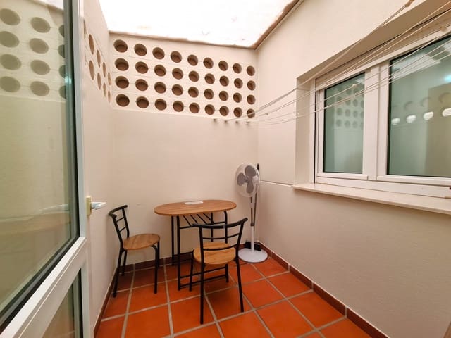 2 Zimmer Apartment zu verkaufen in Estepona mit Pool Garage - 325.000 € (Ref: 9551036)