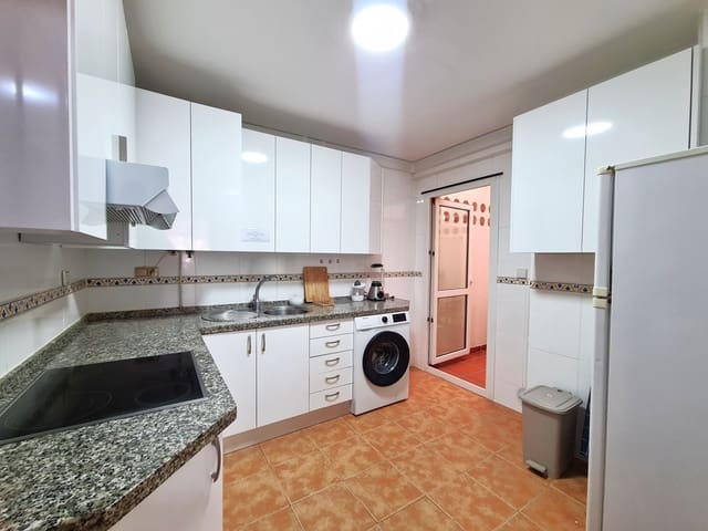 2 Zimmer Apartment zu verkaufen in Estepona mit Pool Garage - 325.000 € (Ref: 9551036)