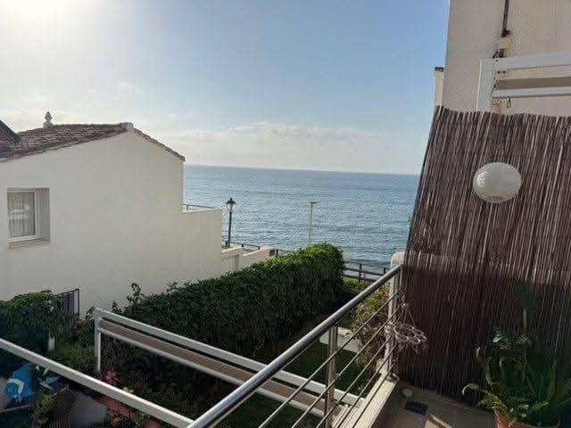 3 soverom Hus til salgs i Estepona - € 849 000 (Ref: 9555253)