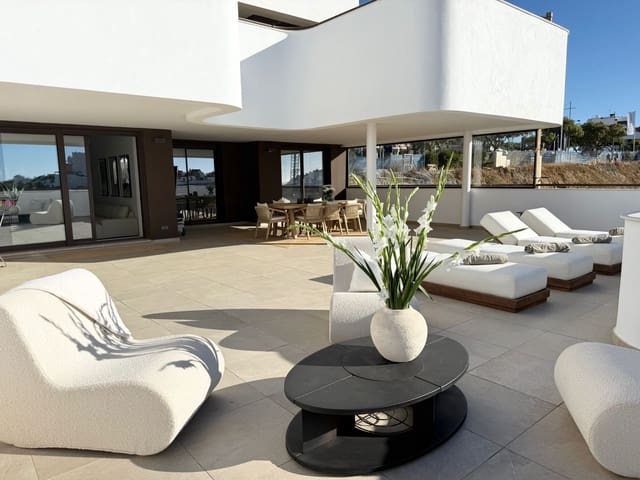 3 quarto Apartamento para venda em Estepona com piscina garagem - 980 000 € (Ref: 9568194)
