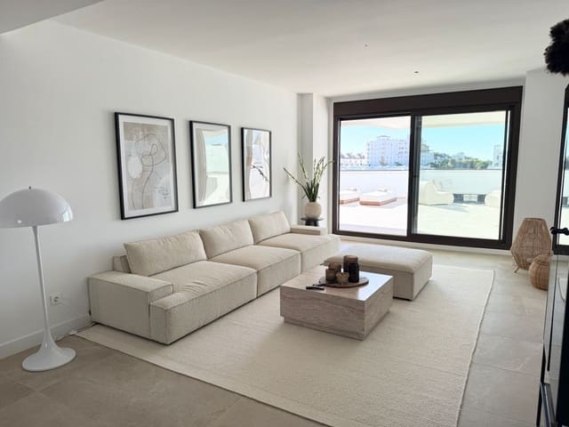 3 quarto Apartamento para venda em Estepona com piscina garagem - 980 000 € (Ref: 9568194)