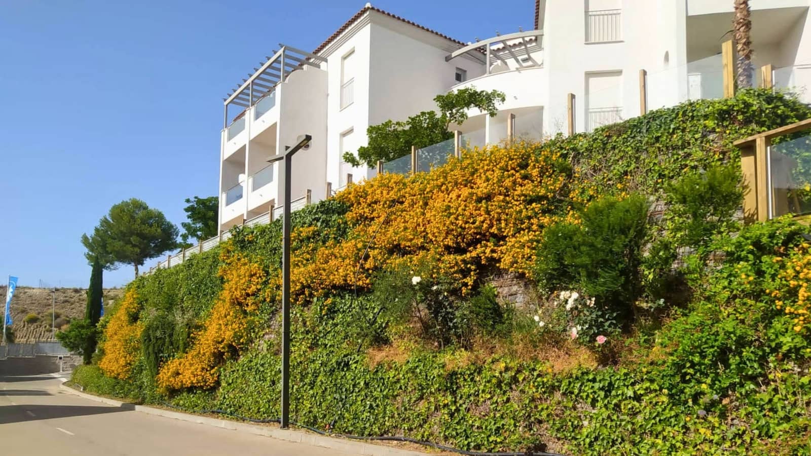 2 soveværelse Penthouse til salg i La Duquesa / Puerto de la Duquesa med swimmingpool garage - € 265.000 (Ref: 9570800)