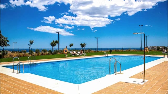 2 sypialnia Penthouse na sprzedaż w La Duquesa / Puerto de la Duquesa, Manilva z basenem garażem - 265 000 € (Ref: 9570800)