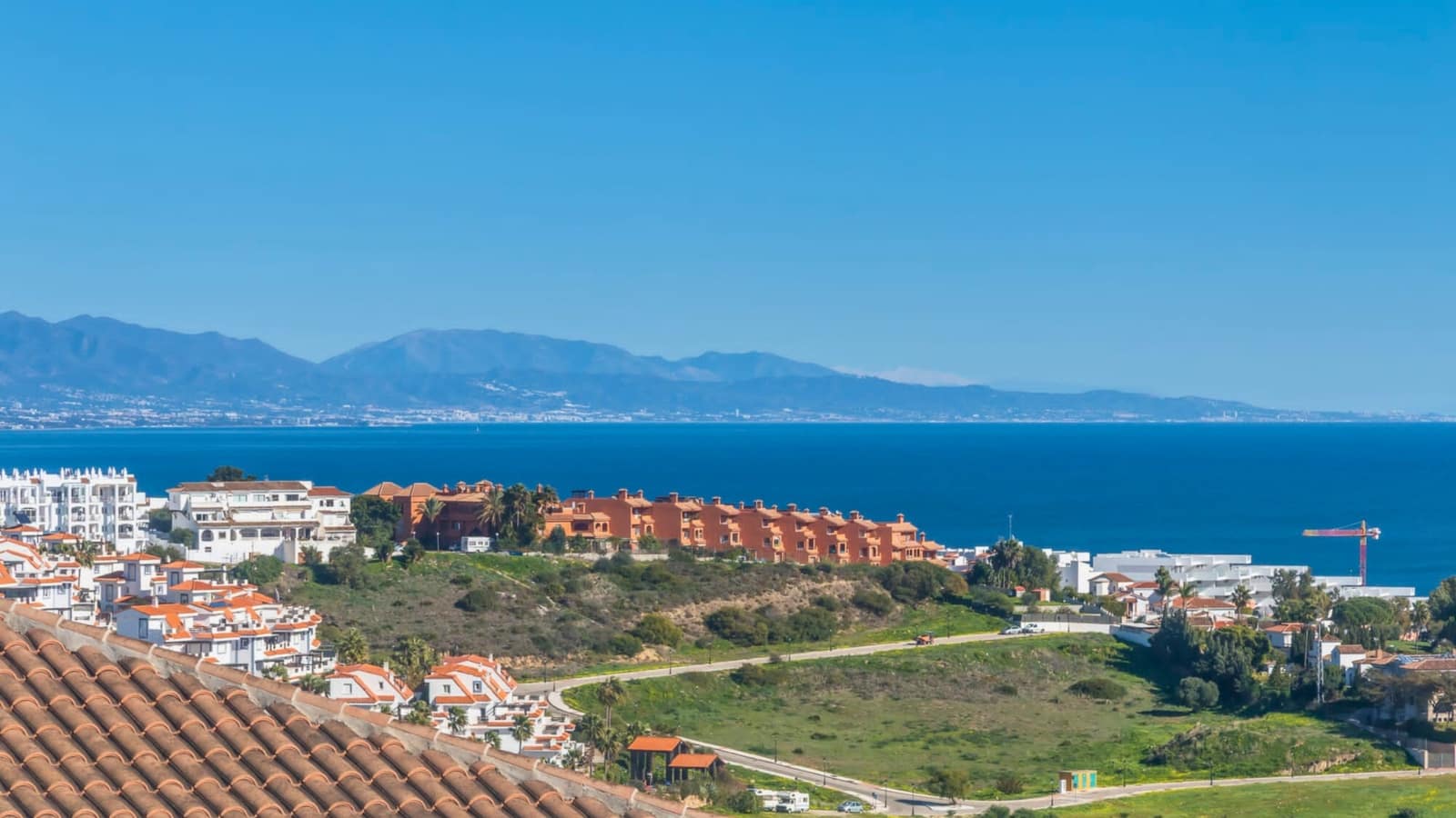 2 bedroom Penthouse for sale in La Duquesa / Puerto de la Duquesa with pool garage - € 265,000 (Ref: 9570800)