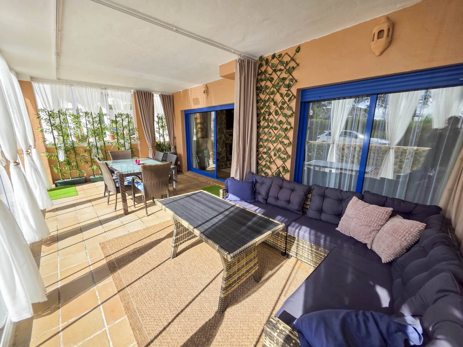 2 slaapkamer Appartement te koop in La Duquesa / Puerto de la Duquesa met zwembad garage - € 369.000 (Ref: 9594775)
