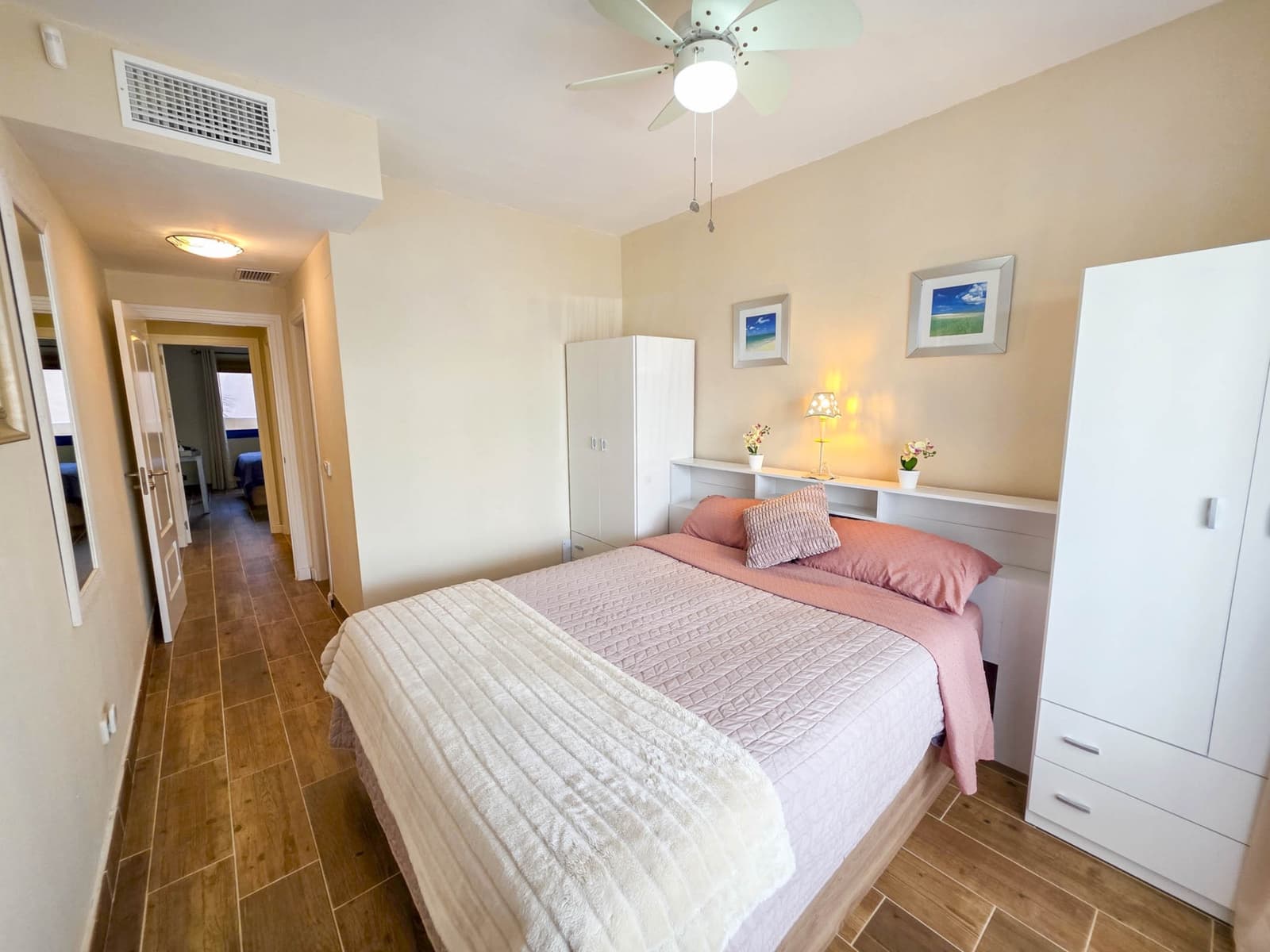 2 slaapkamer Appartement te koop in La Duquesa / Puerto de la Duquesa met zwembad garage - € 369.000 (Ref: 9594775)