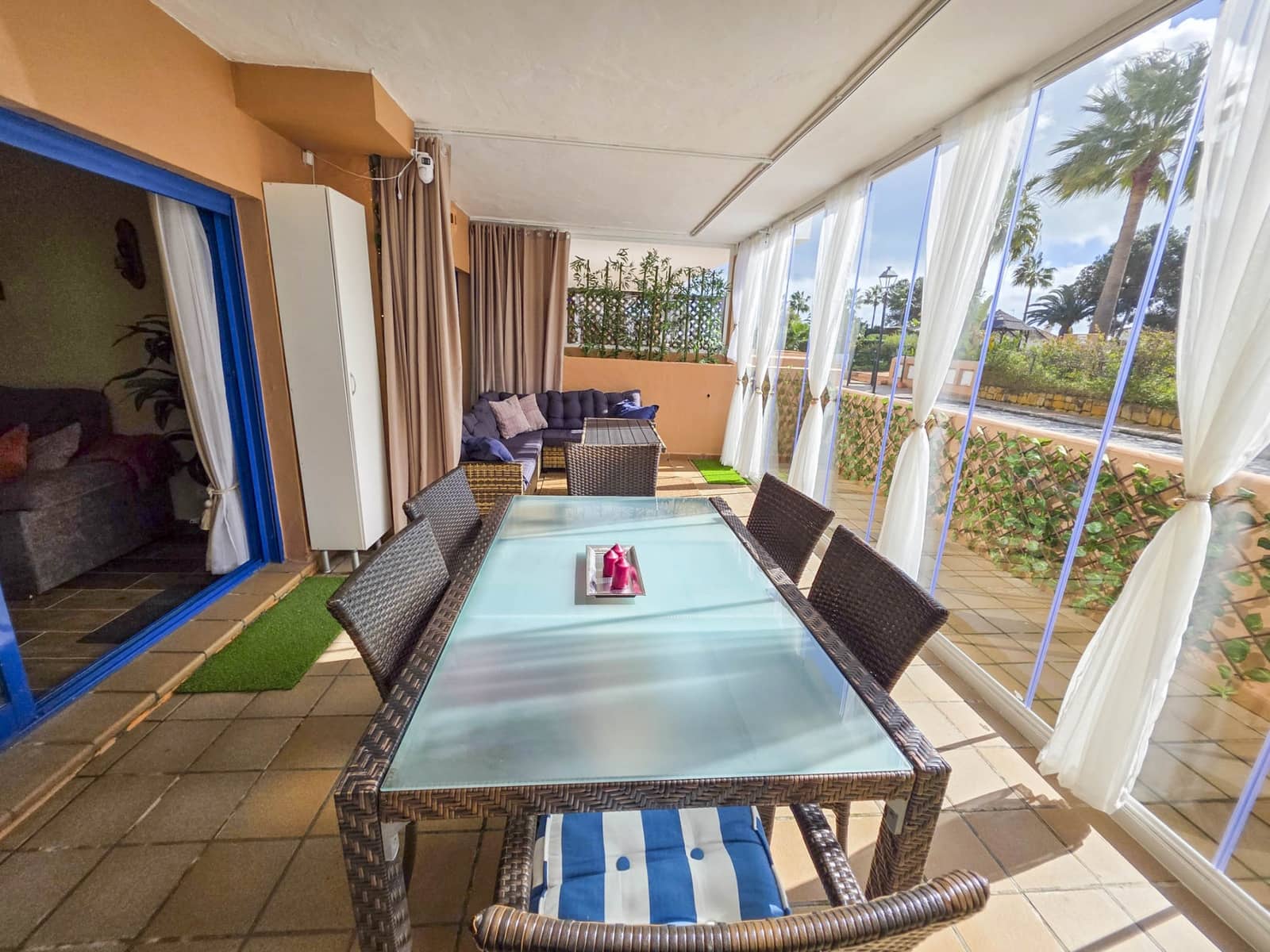 2 slaapkamer Appartement te koop in La Duquesa / Puerto de la Duquesa met zwembad garage - € 369.000 (Ref: 9594775)
