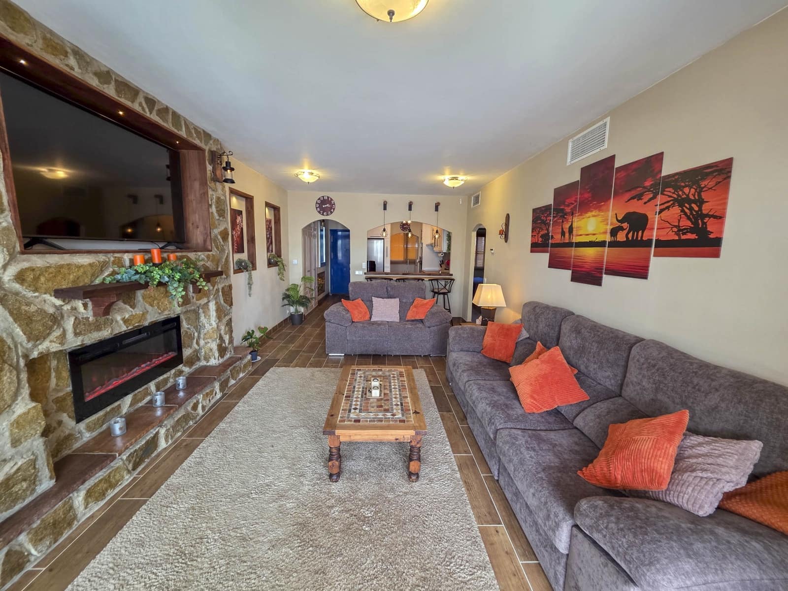 2 bedroom Apartment for sale in La Duquesa / Puerto de la Duquesa with pool garage - € 369,000 (Ref: 9594775)