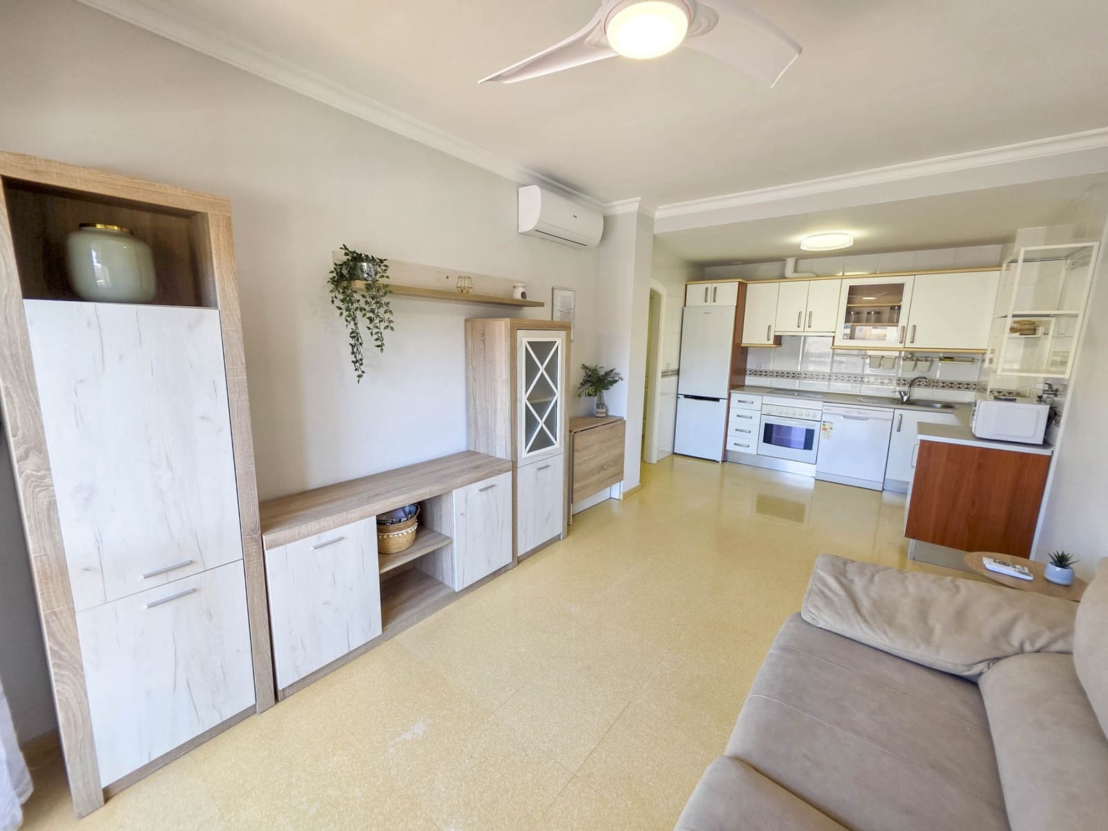 2 soverom Leilighet til salgs i San Luis de Sabinillas med svømmebasseng - € 340 000 (Ref: 9619042)