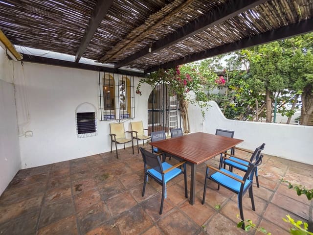 Casa de 5 habitaciones en Casares en venta con piscina - 650.000 € (Ref: 9647847)