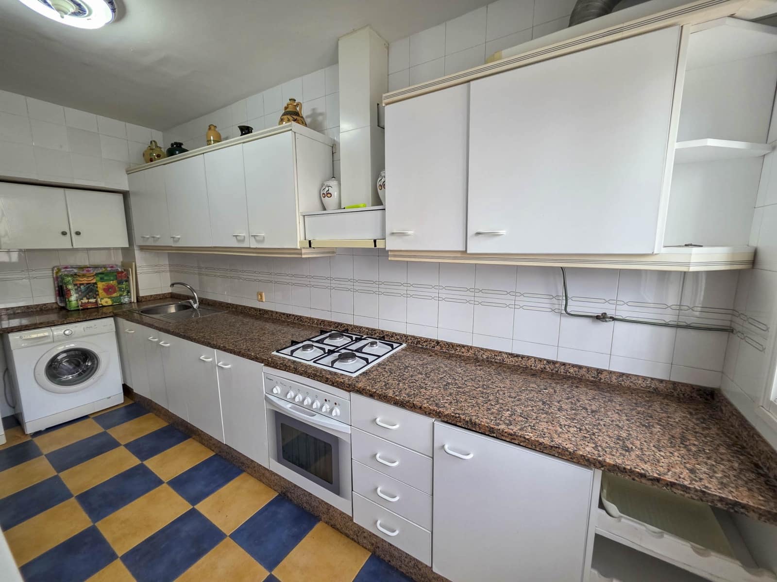 5 bedroom Townhouse for sale in Casares with pool - € 650,000 (Ref: 9647847)