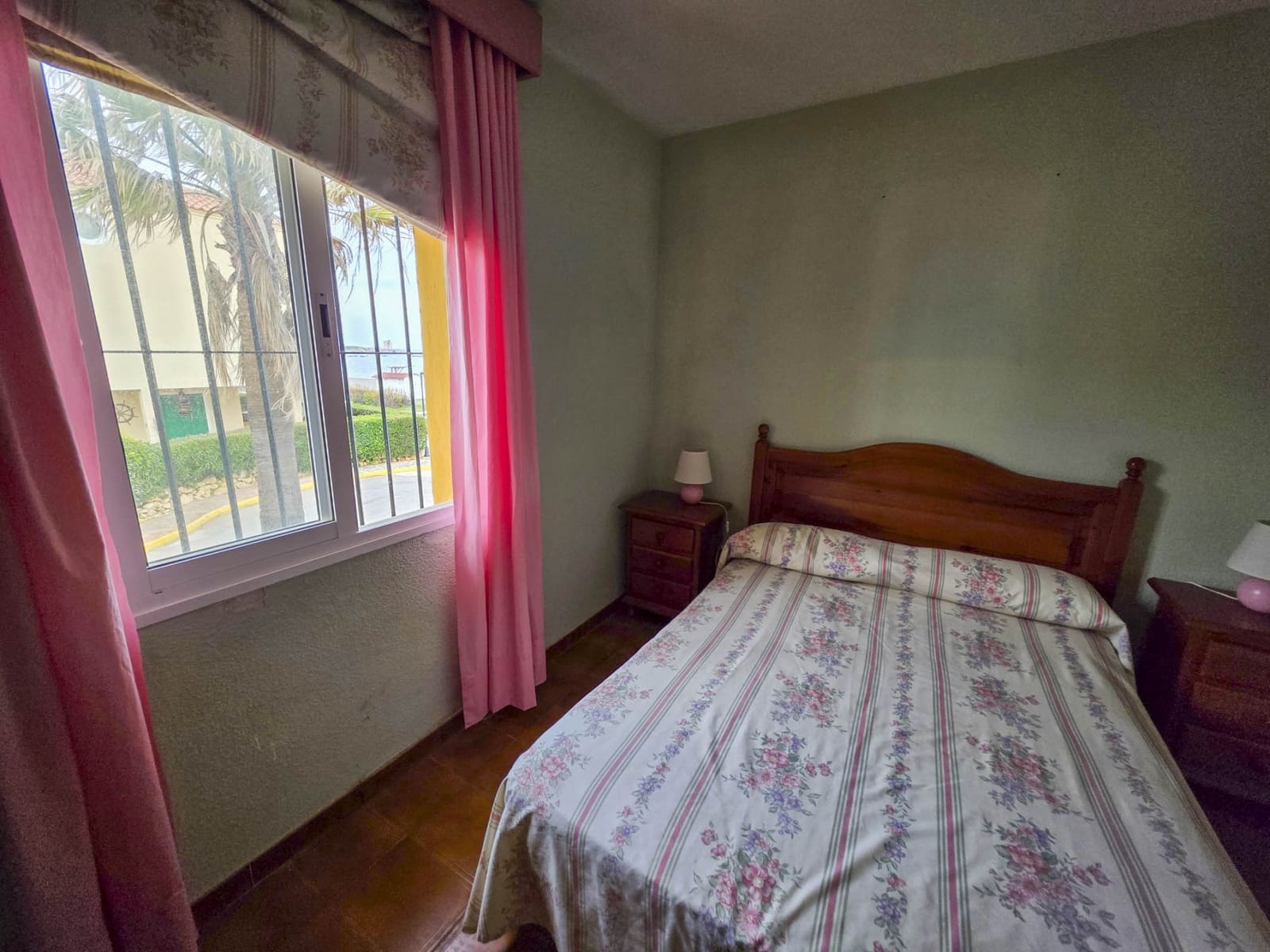 5 bedroom Townhouse for sale in Casares with pool - € 650,000 (Ref: 9647847)