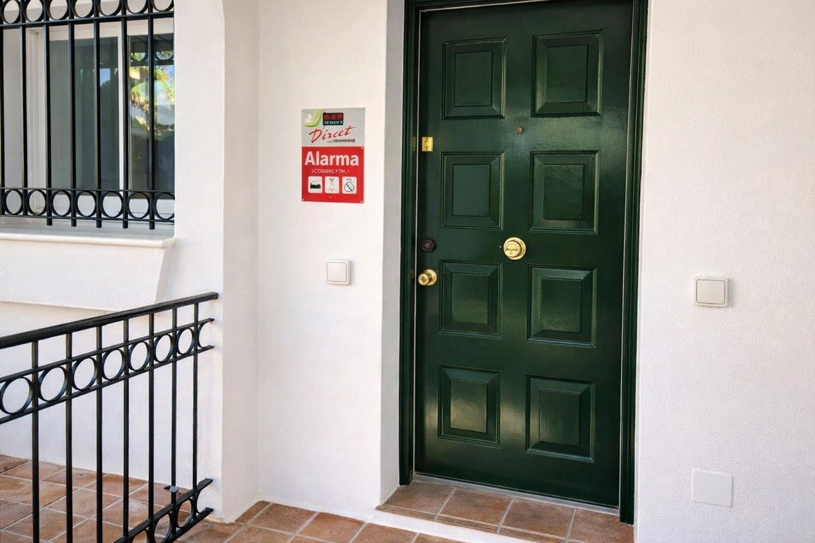 2 bedroom Apartment for sale in Estepona with pool garage - € 349,900 (Ref: 9658433)