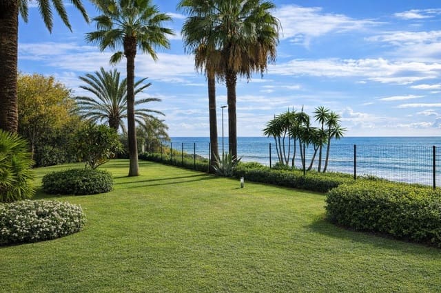 2 makuuhuone Huoneisto myytävänä paikassa Estepona mukana uima-altaan 
autotalli - 349 900 € (Ref: 9658433)