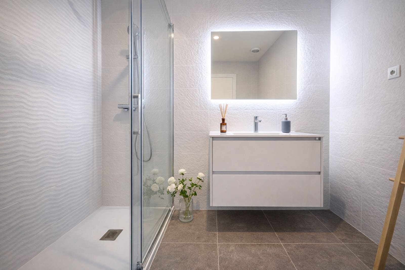 3 chambre Appartement à vendre à Estepona avec piscine garage - 479 000 € (Ref: 9679581)