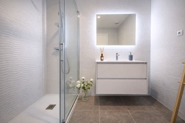 3 chambre Appartement à vendre à Guadalobón, Estepona avec piscine garage - 479 000 € (Ref: 9679581)