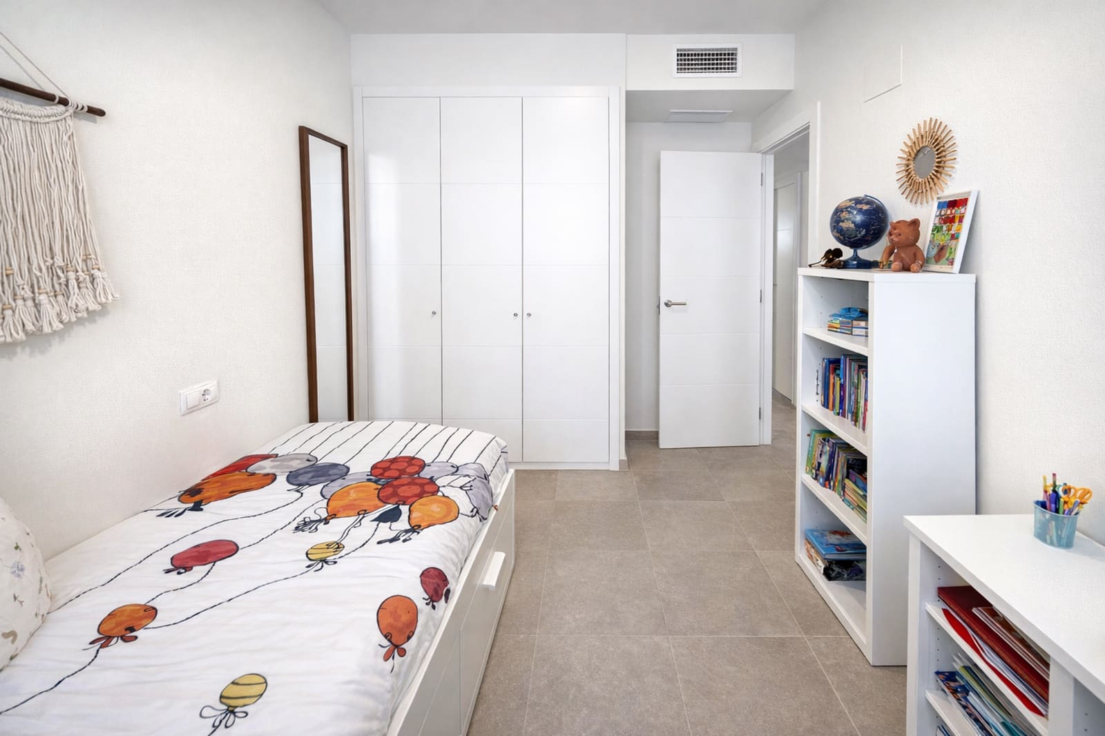 3 chambre Appartement à vendre à Estepona avec piscine garage - 479 000 € (Ref: 9679581)