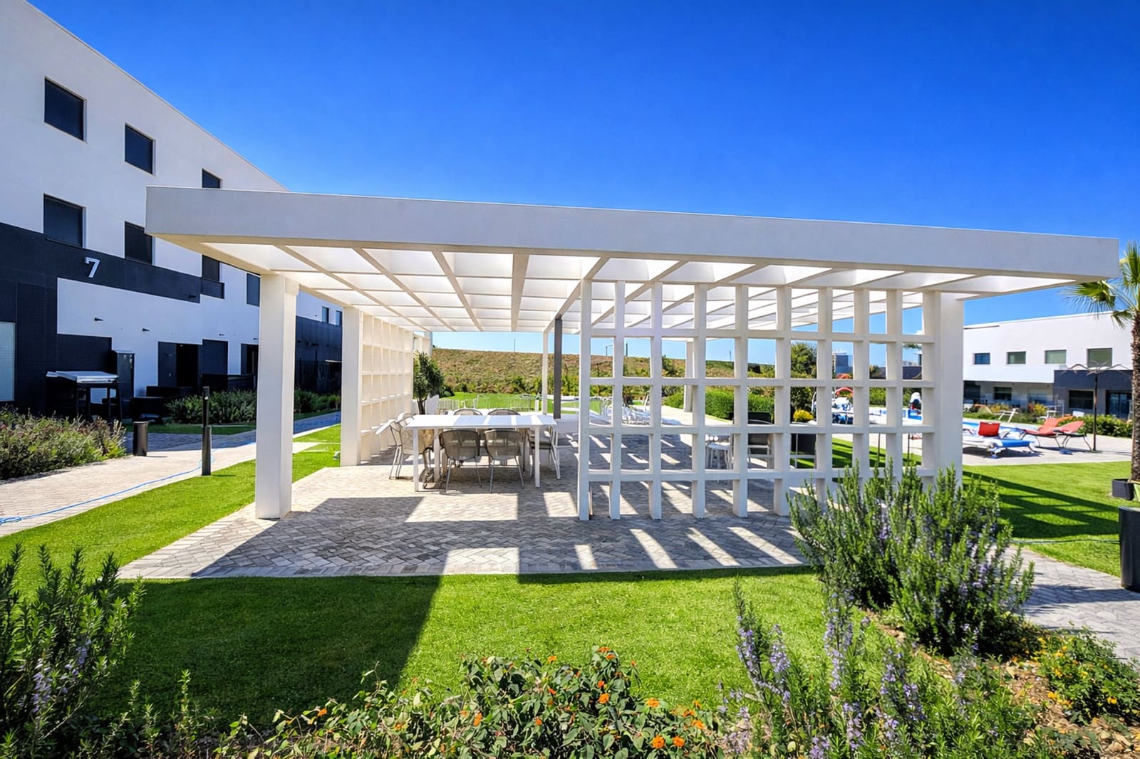 3 chambre Appartement à vendre à Estepona avec piscine garage - 479 000 € (Ref: 9679581)