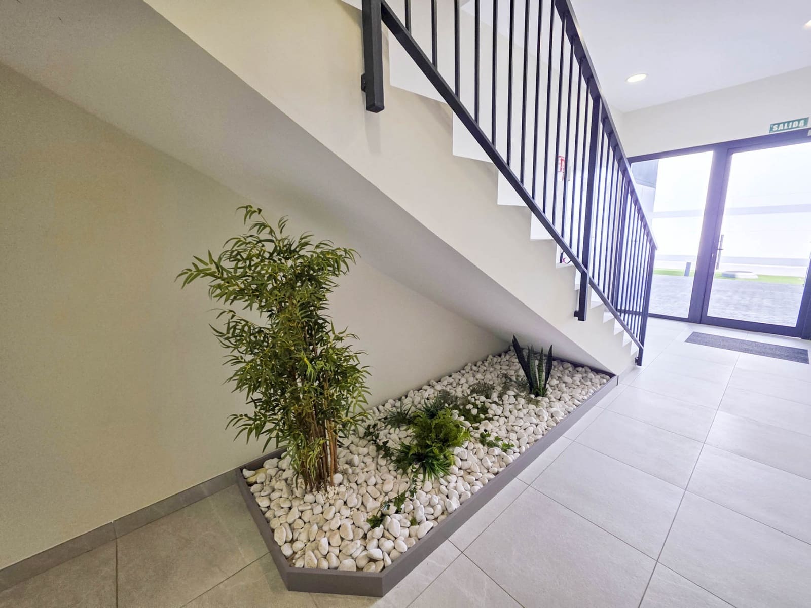 3 chambre Appartement à vendre à Estepona avec piscine garage - 479 000 € (Ref: 9679581)