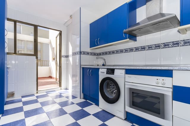 4 makuuhuone Huoneisto myytävänä paikassa San Luis de Sabinillas, Manilva - 329 000 € (Ref: 9679582)