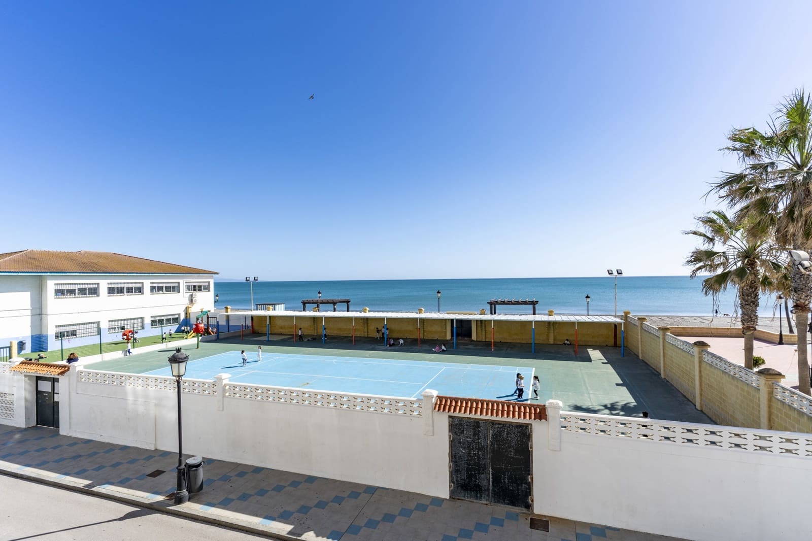 4 makuuhuone Huoneisto myytävänä paikassa San Luis de Sabinillas - 329 000 € (Ref: 9679582)