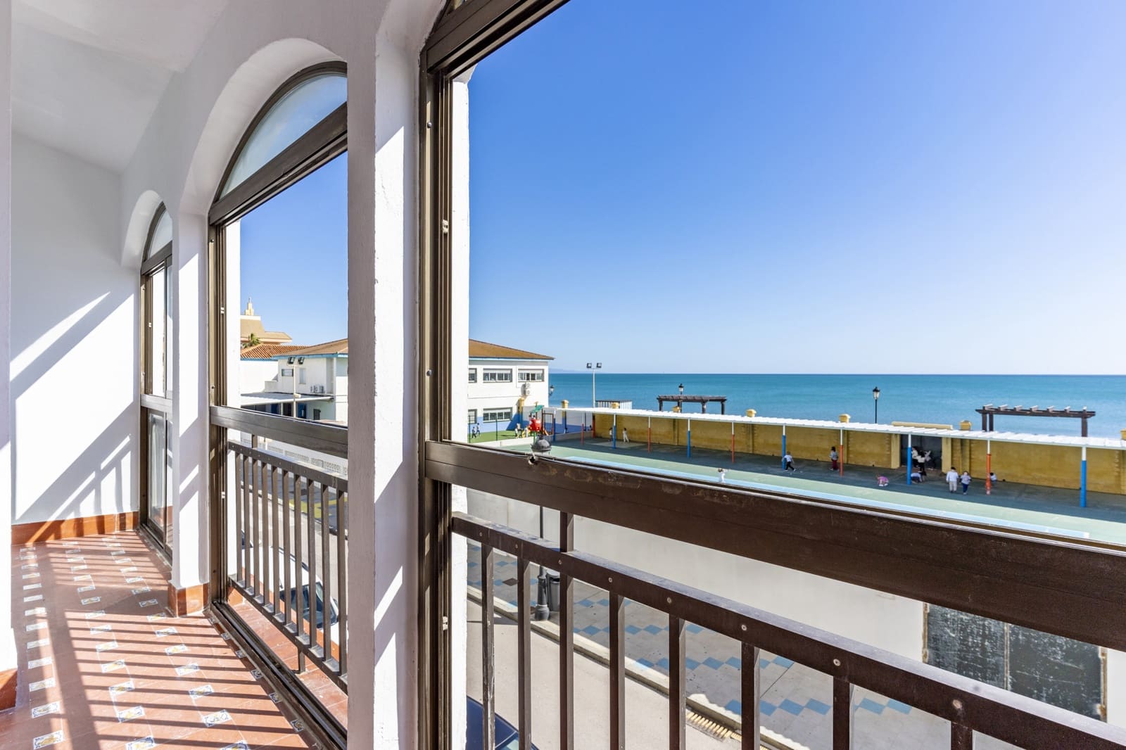 4 Zimmer Apartment zu verkaufen in San Luis de Sabinillas - 299.000 € (Ref: 9679582)