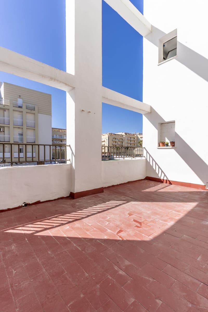 4 Zimmer Apartment zu verkaufen in San Luis de Sabinillas - 299.000 € (Ref: 9679582)