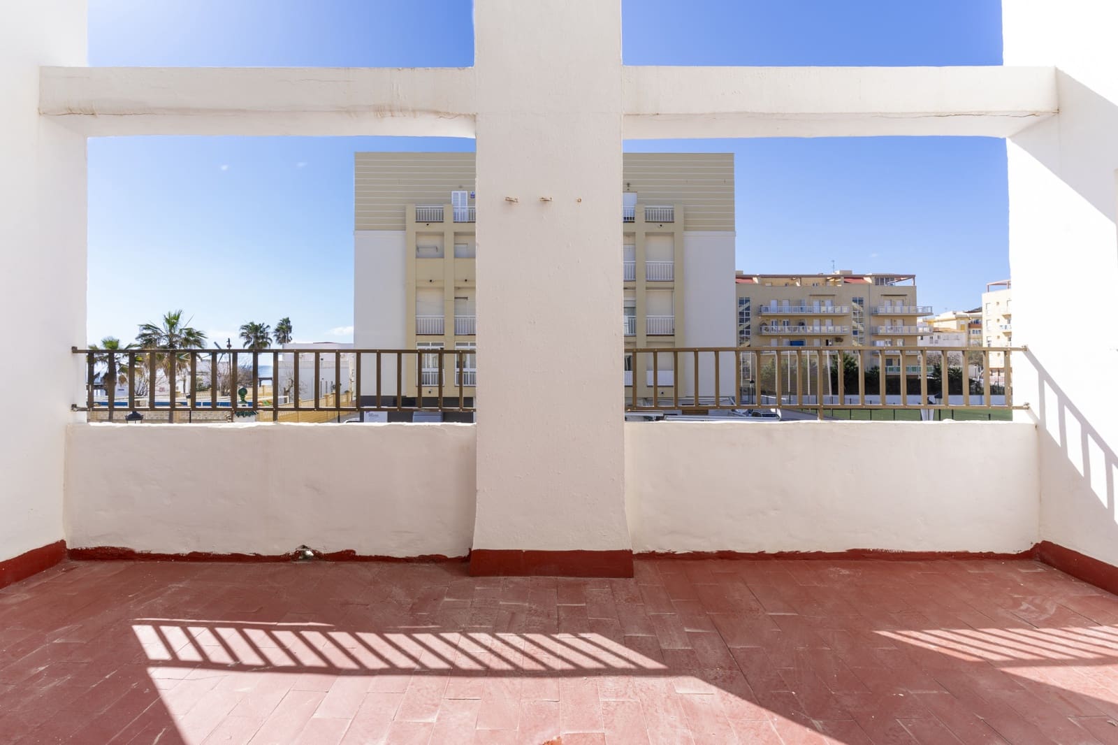 4 Zimmer Apartment zu verkaufen in San Luis de Sabinillas - 299.000 € (Ref: 9679582)
